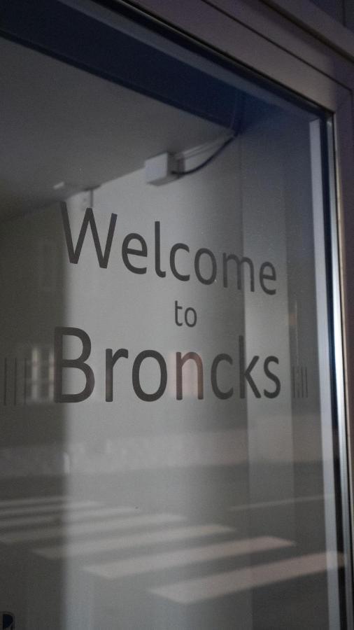 Broncks Apartment 5 - Modern 2-Bedroom In The Heart Of Torshavn Tórshavn Exterior foto